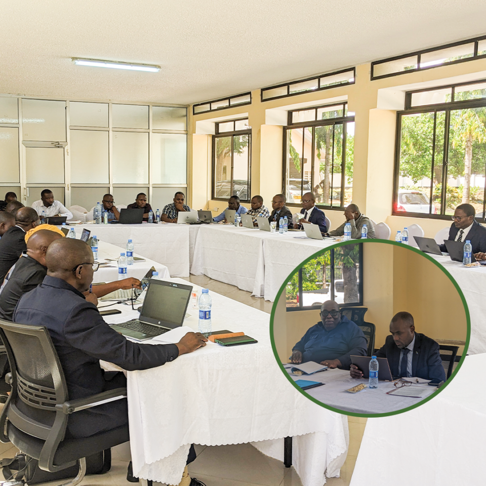 BODI YA WAKURUGENZI WA BODI YA KOROSHO TANZANIA YAKUTANA NA MENEJIMENTI KATIKA KIKAO CHAKE CHA KWANZA